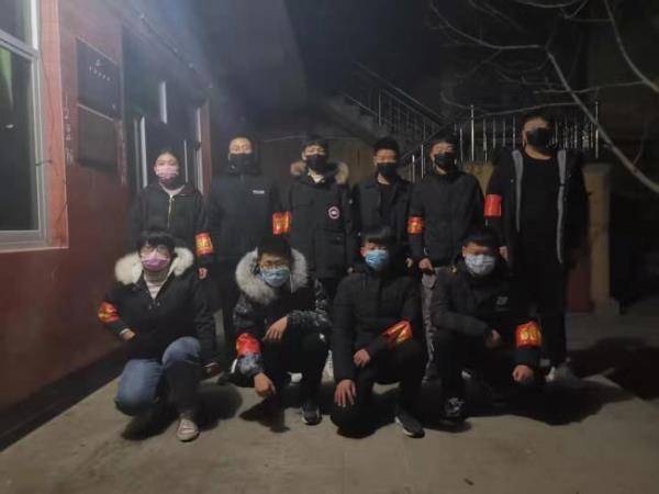 曲阳县东邸村:党员群众齐上阵    打响疫情“防控战” 曲阳县东邸村:党员群众齐上阵    打响疫情“防控战”