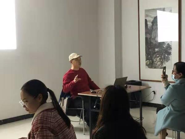 杨毅柳老师.jpg 杨毅柳老师.jpg