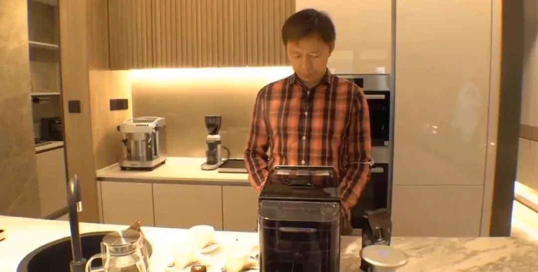 对话张朝阳:减亏增利的搜狐好日子在后面-一点财经 对话张朝阳:减亏增利的搜狐好日子在后面-一点财经
