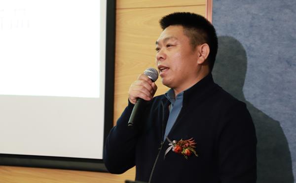 董事长孙总.jpg 董事长孙总.jpg