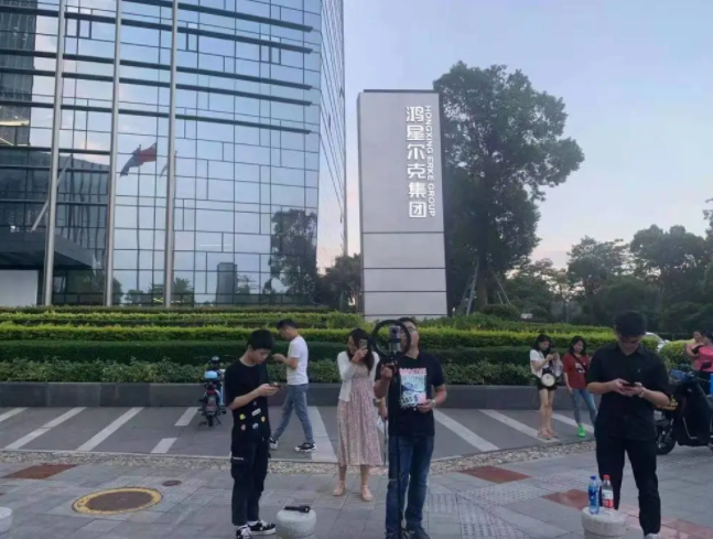 直播2.png 直播2.png
