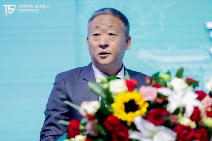点击看大图 中国酒业协会理事长宋书玉
