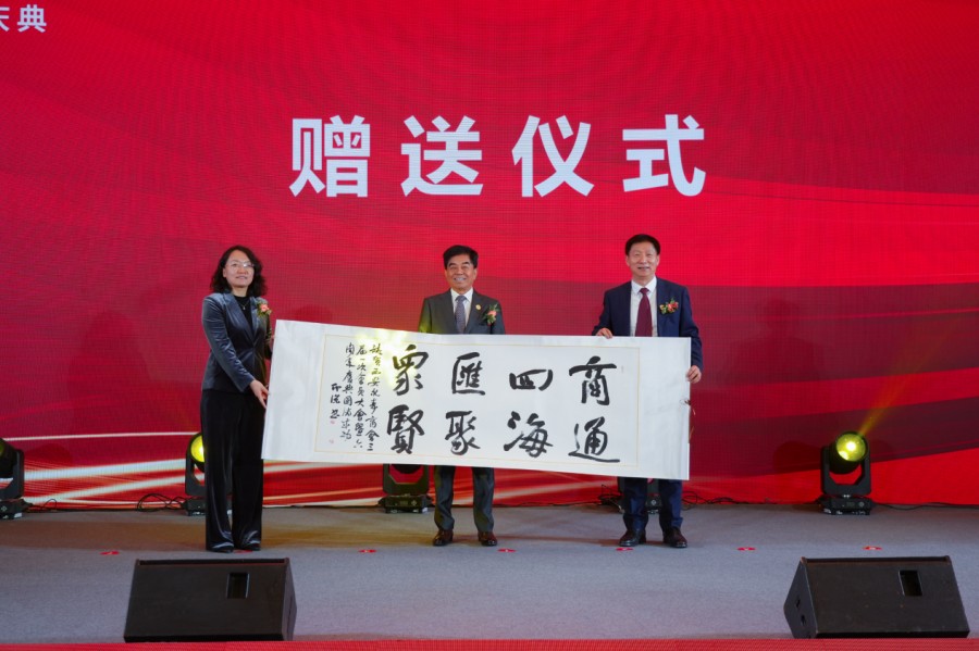 图片27.jpg 图片27.jpg